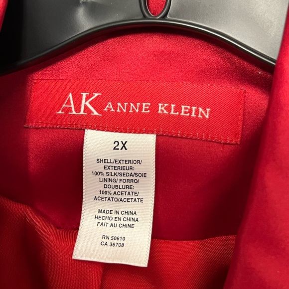 Vintage Anne Klein Satin Trench Coat - Red, Size 2X - Picture 2 of 8